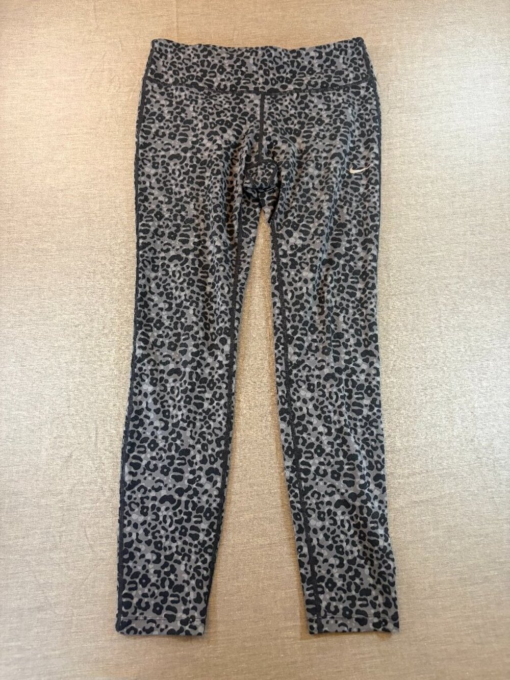 Nike Dri FIT Gray Animal Leopard Print Running Leggings Yoga Pants Workout Sz M